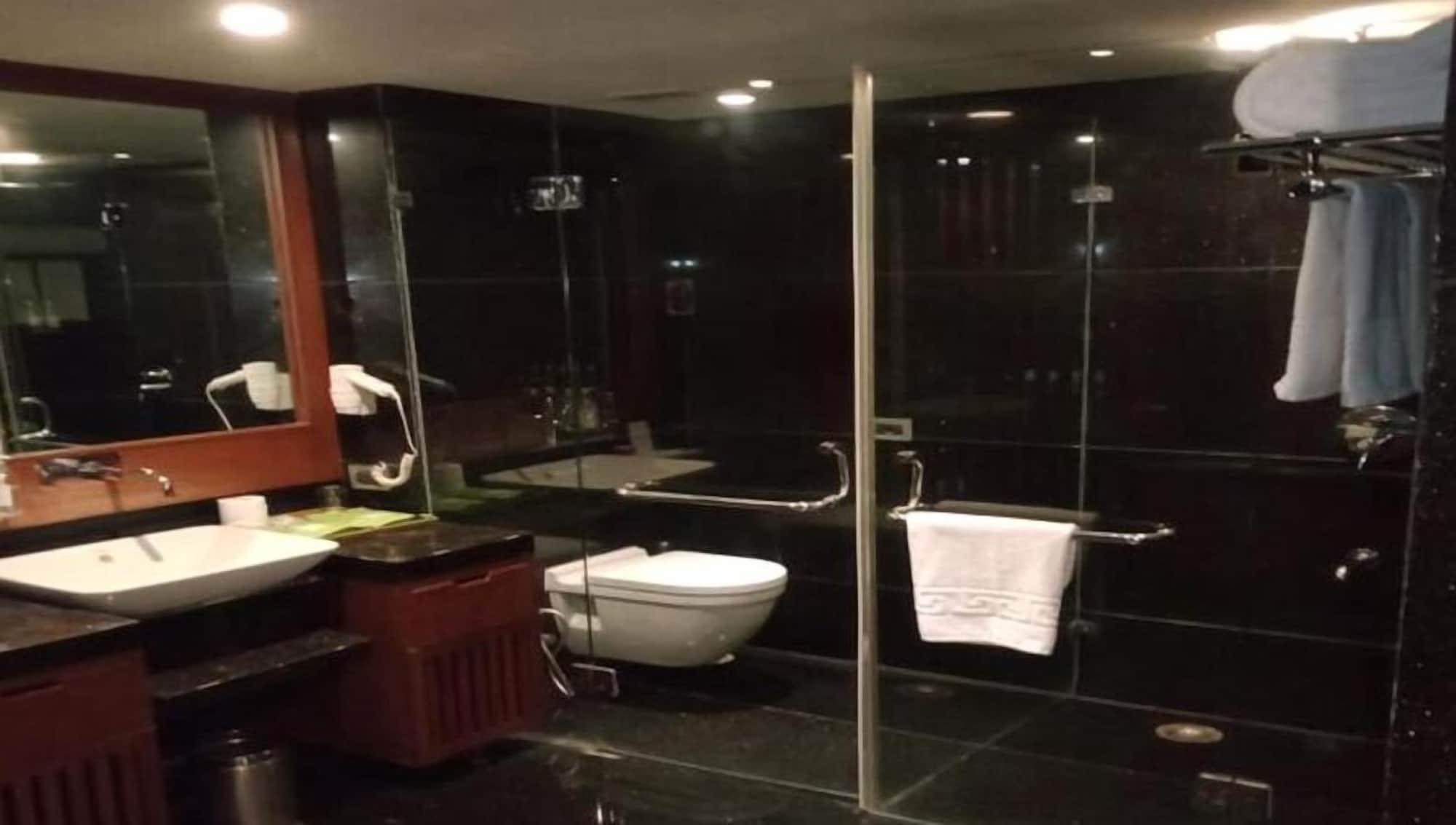 Royal Orchid Central Kireeti Hampi, Hospet Eksteriør bilde