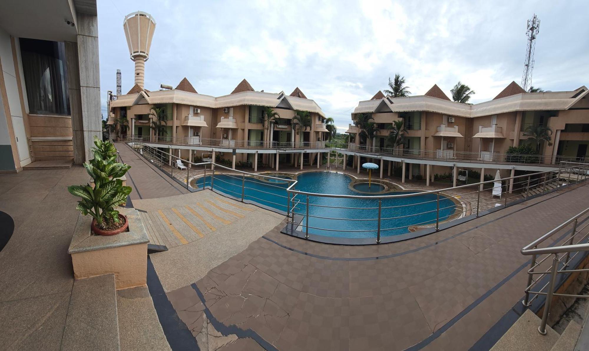 Royal Orchid Central Kireeti Hampi, Hospet Eksteriør bilde