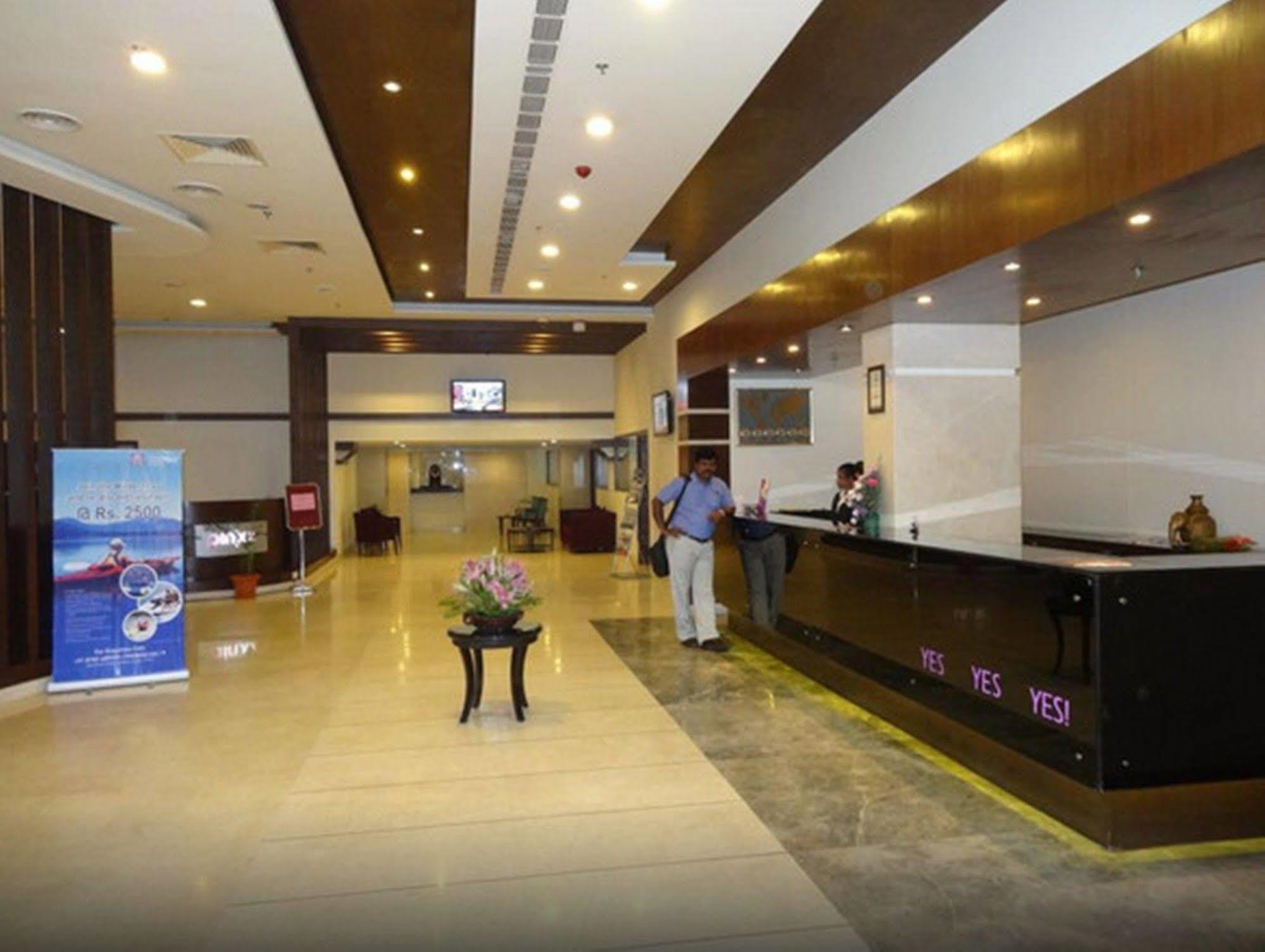 Royal Orchid Central Kireeti Hampi, Hospet Eksteriør bilde