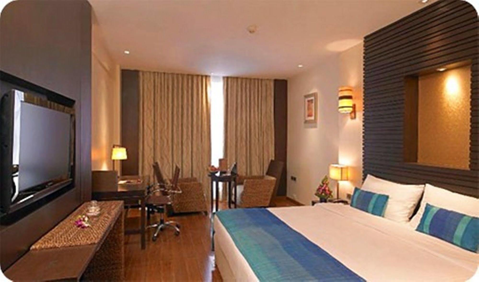 Royal Orchid Central Kireeti Hampi, Hospet Eksteriør bilde